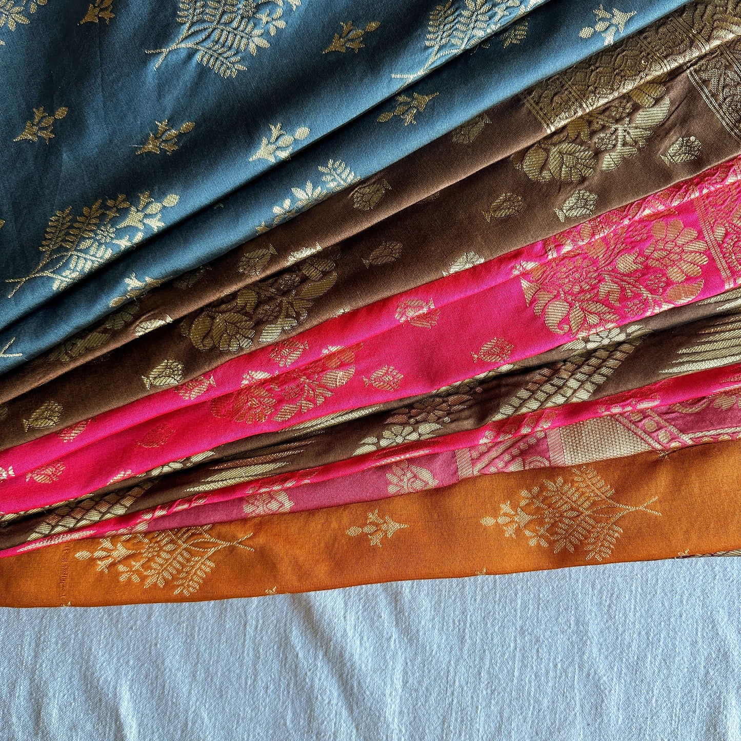 Rich Silk Banarasi Patterned Motif Dupatta